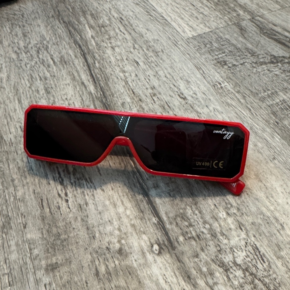 Vintage Bold Red Rectangle Sunglasses